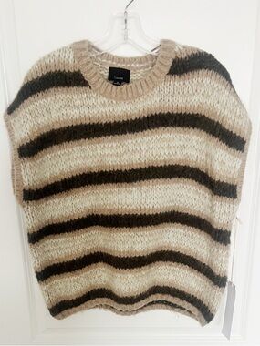 Medium NWT Lumiere Sleeveless Sweater